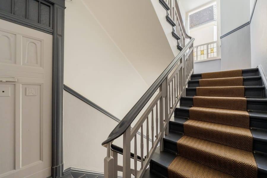 Trappenhuis 2 - Mooi oud bouwjuweel in Friedenau - vlakbij Rüdesheimer Platz