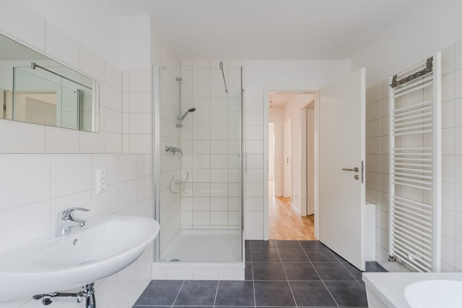 हैनेमैनस्ट्रासे 37ए-25 - आधुनिक टेरेस वाला घर, जिसमें नया टेरेस और लकड़ी का फर्श लगा है – ब्रिट्ज़ में रहने का आनंद लें!