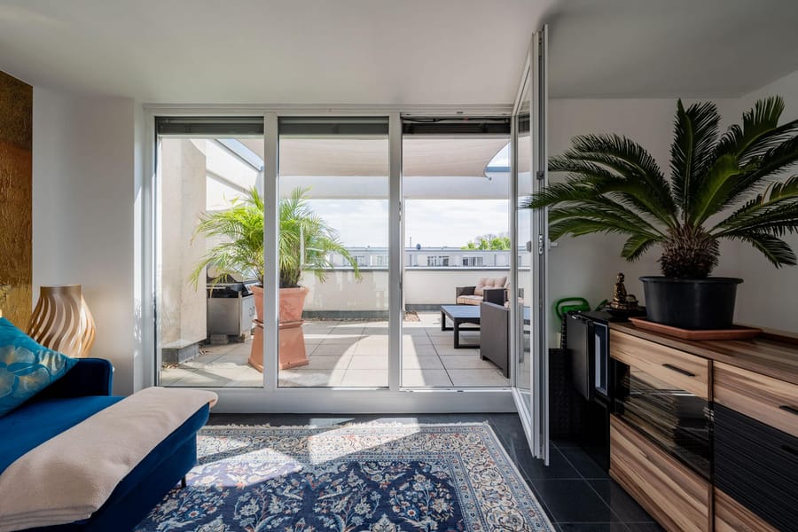 Studio Dachgeschoss - Wohnen am Wasser mit unverbaubarem Blick