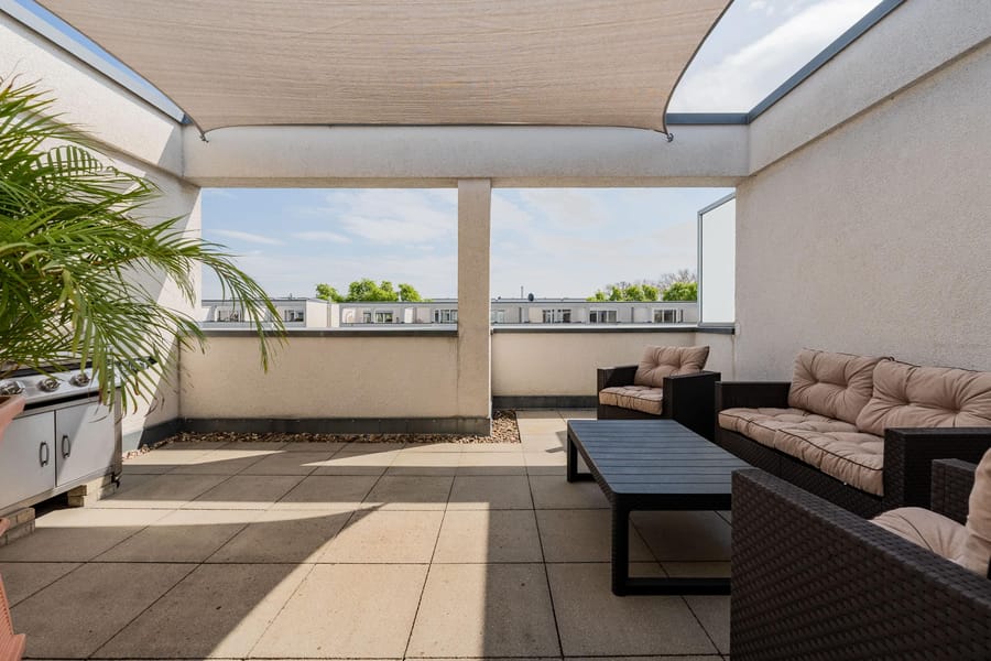 Dachterrasse mit Garten- und Wasserblick - Wohnen am Wasser mit unverbaubarem Blick