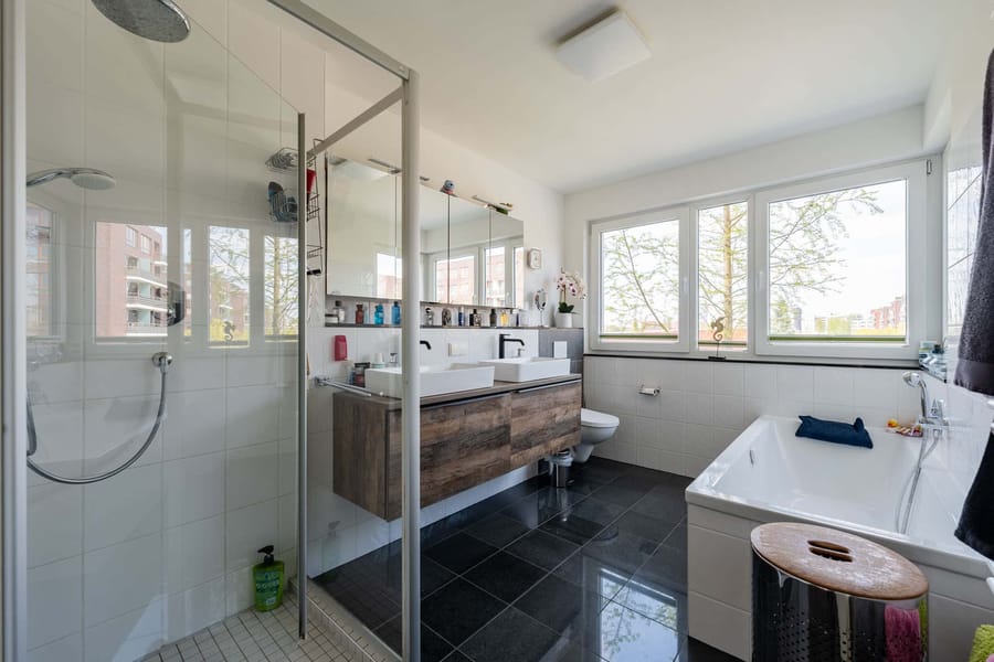 Badezimmer 2. Etage - Wohnen am Wasser mit unverbaubarem Blick