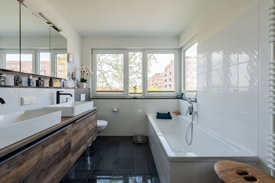 Badezimmer 2. Etage - Wohnen am Wasser mit unverbaubarem Blick