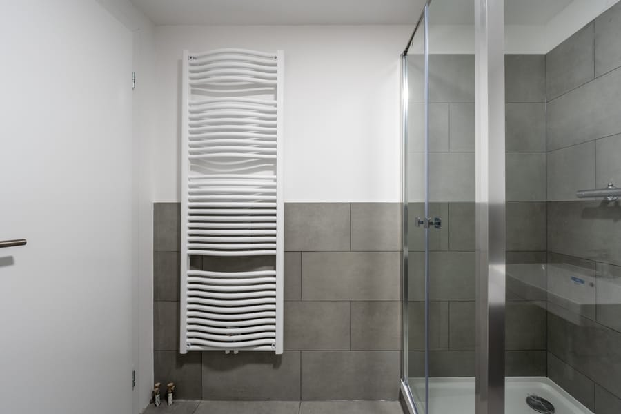 Handtuchheizkörper - *PROVISIONSFREI + BEZUGSFREI* Frisch sanierte, schöne Eigentumswohnung im Erstbezug