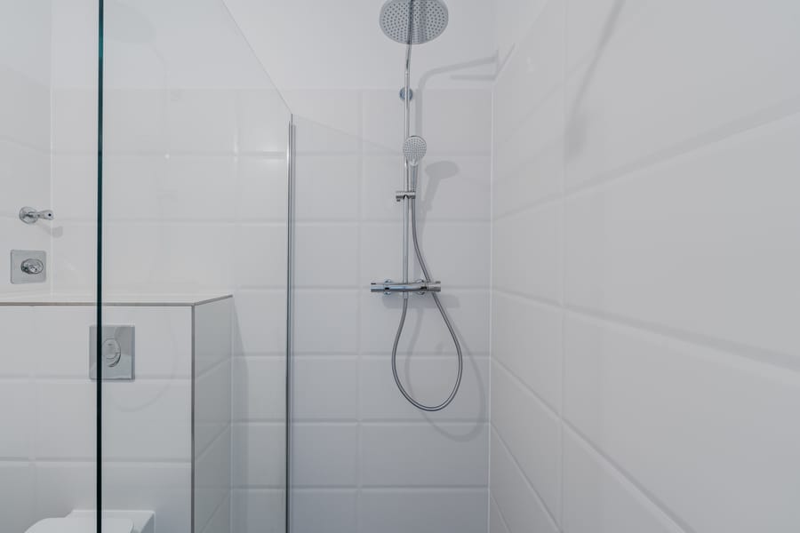 Ванная комната - Свежая модернизация, идеальное расположение, без комиссии - Настоящая изюминка 3 комнат!!!