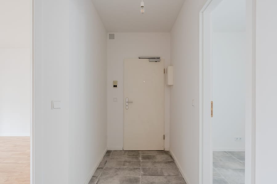 Вход в квартиру - Свежая модернизация, отличное расположение, без комиссии - Настоящая изюминка 3 комнаты!!!