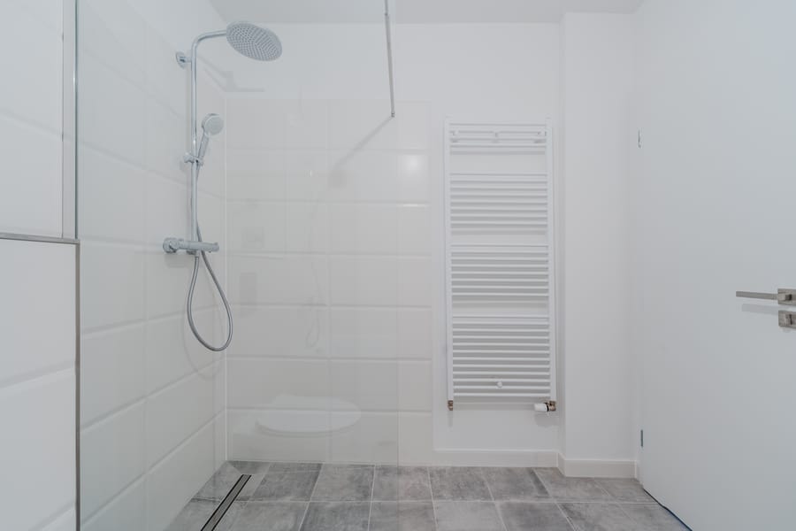 Дождевой душ - Свежая модернизация, идеальное расположение, без комиссии - Настоящая изюминка 3-комнатной квартиры!!!