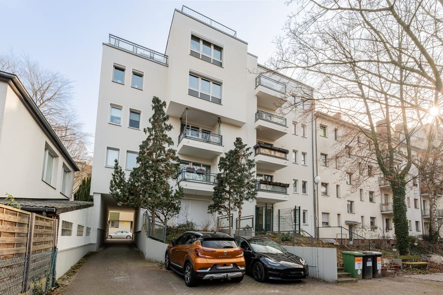 Со стороны сада - Свежая модернизация, идеальное расположение, без комиссии - Настоящая 3-комнатная изюминка!!!