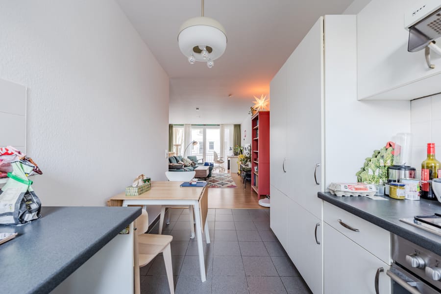 Küche - Helle 2-Zimmer-Wohnung mit Balkon in ruhiger Lage