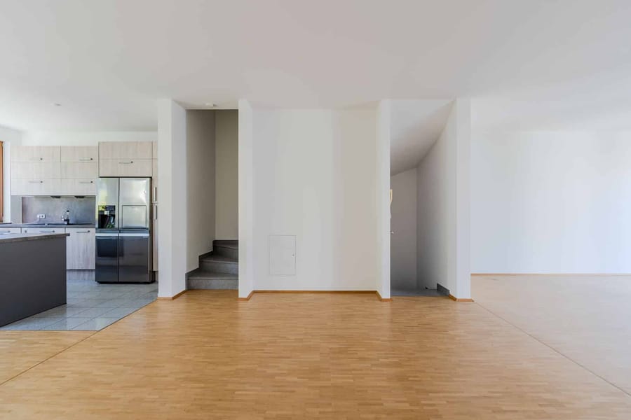 Maisonettewohnung mit offener Küche und Treppe - Bezugsfrei & renoviert 2025: 6-Zimmer-Townhouse an der Rummelsburger Bucht