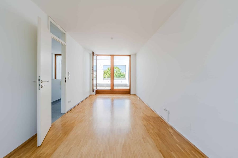 Helle Wohnung mit Balkonzugang - Bezugsfrei & renoviert 2025: 6-Zimmer-Townhouse an der Rummelsburger Bucht