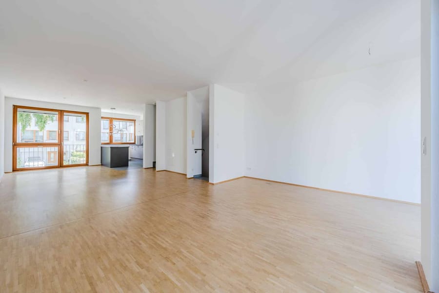 Helle Stadtwohnung mit Kochinsel und Parkettboden - Bezugsfrei & renoviert 2025: 6-Zimmer-Townhouse an der Rummelsburger Bucht