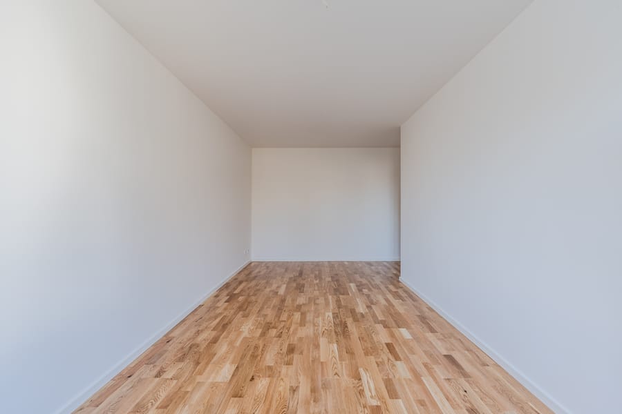 Erstes Schlafzimmer - Erstbezug nach Sanierung – helle 3-Zimmer-Wohnung mit Balkon in ruhiger Lage