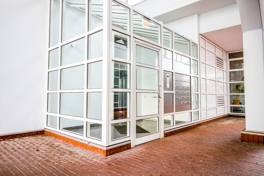 Hauseingang Nr. 5 Innenhof - Maisonette mit Dachterrasse in Bestlage Köln-Altstadt