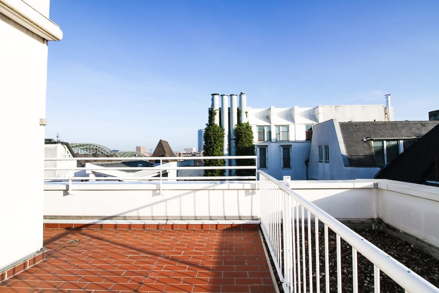 Dachterrasse Blick Rheinbrücke - Maisonette mit Dachterrasse in Bestlage Köln-Altstadt