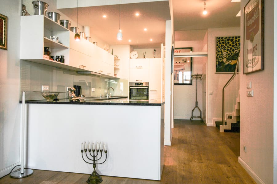 Zugang Wohn- /Essbereich - Maisonette mit Dachterrasse in Bestlage Köln-Altstadt