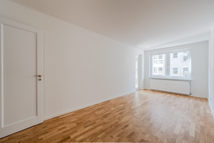 Zweites Schlafzimmer - Erstbezug nach Sanierung – helle 3-Zimmer-Wohnung mit Balkon in ruhiger Lage