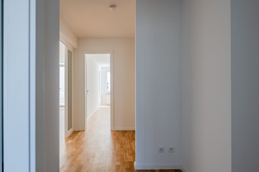 Flur - Erstbezug nach Sanierung – helle 3-Zimmer-Wohnung mit Balkon in ruhiger Lage