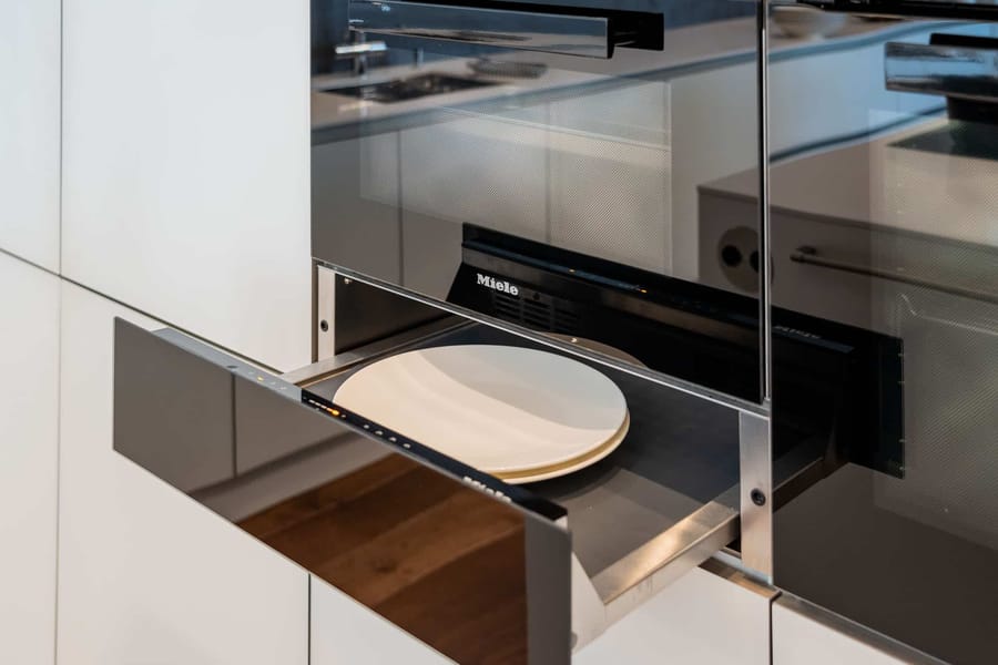 वार्मिंग ड्रॉअर - बॉक्सहागेनर कीज़ में सपनों का अपार्टमेंट - कोई कमीशन नहीं