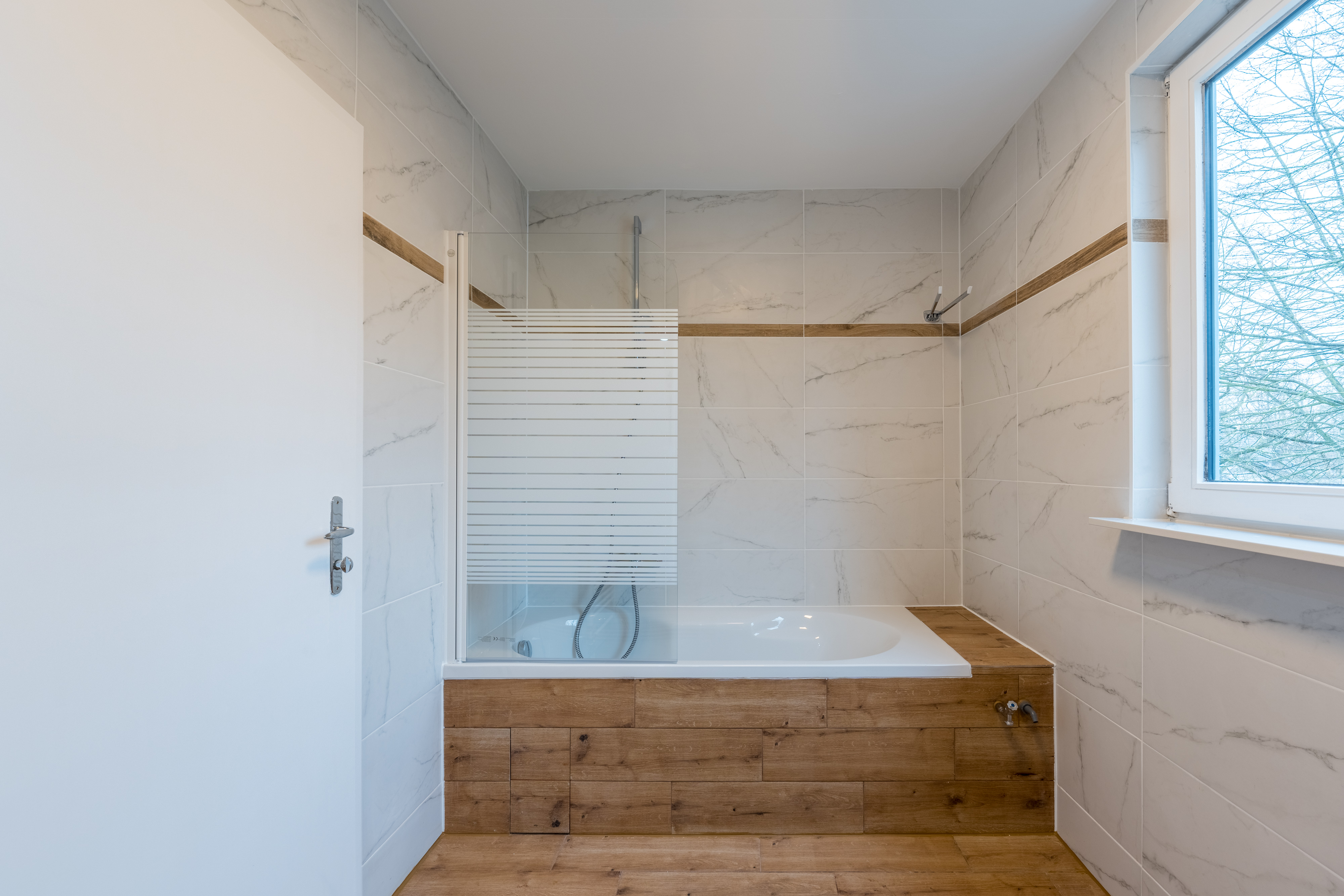 Badezimmer - Erstbezug nach Renovierung-bezugsfrei-perfekt für Familien in Falkensee