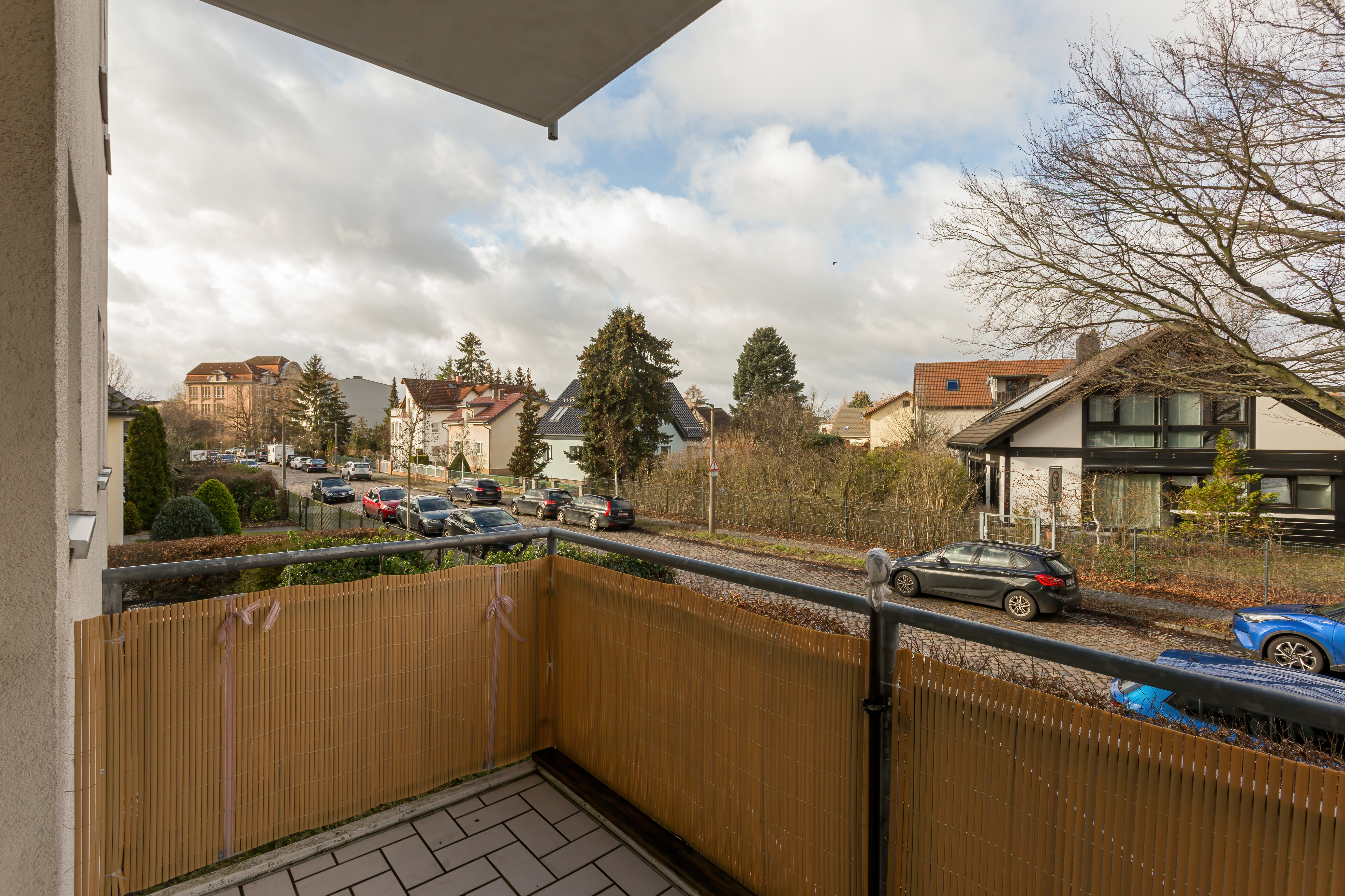 Balkon - Sehr schöne und gut vermietete Wohnung in ruhiger Lage