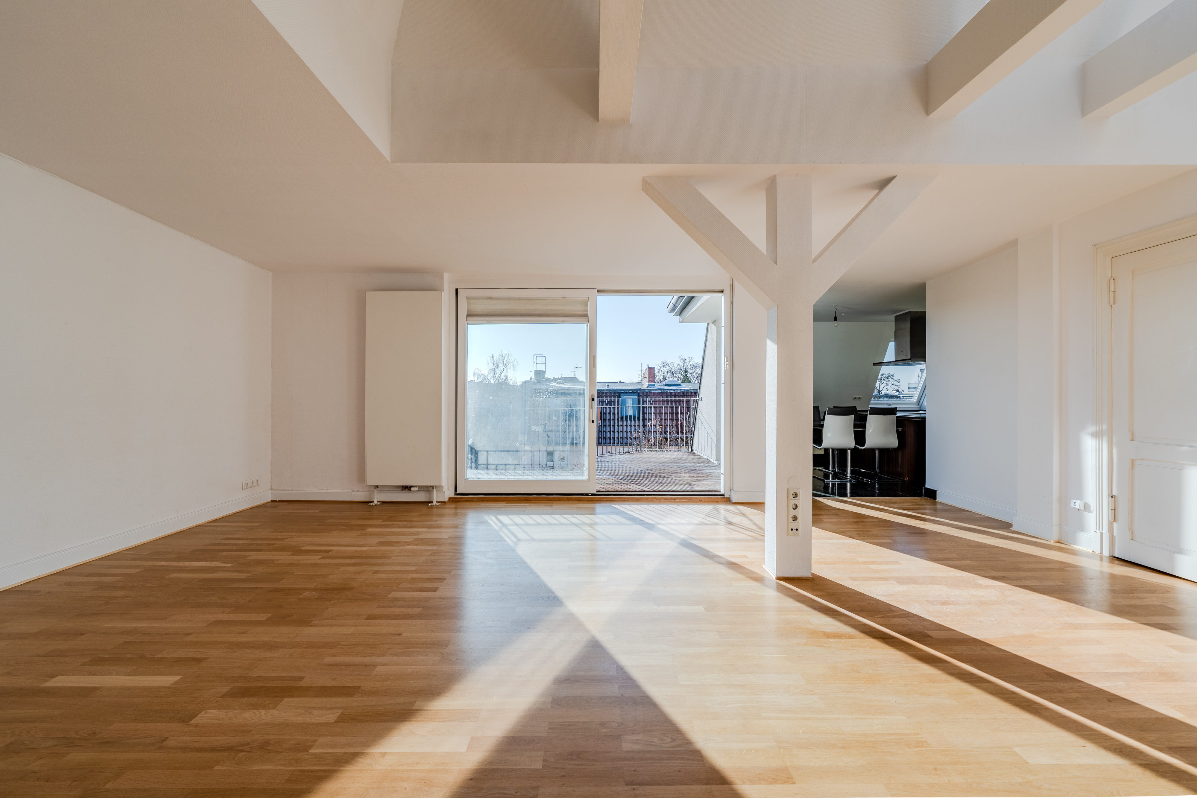 Dachgeschosswohnung mit großer Dachterrasse - Großzügige Dachgeschosswohnung in Steglitz mit Panoramablick