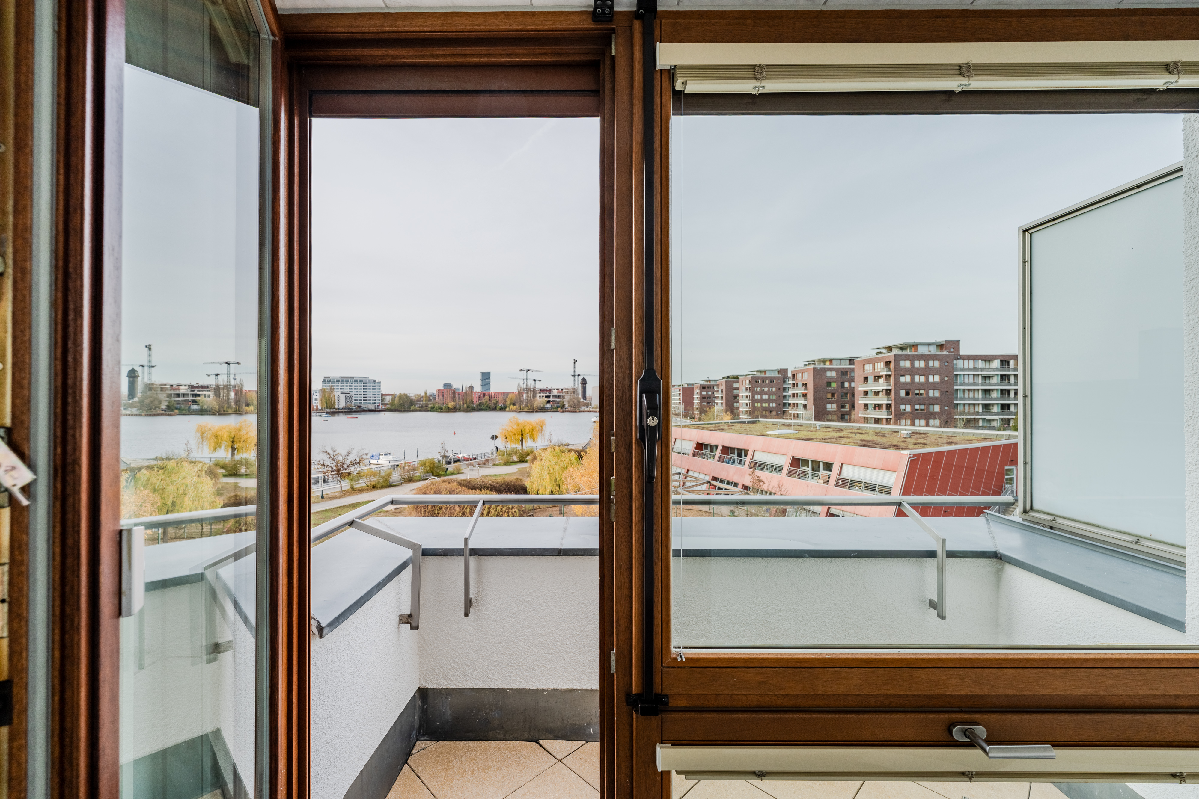 Neubauwohnung mit Wasserblick und Balkon - Townhaus an der Rummelsburger Bucht – familienfreundlich mit 6 Zimmern