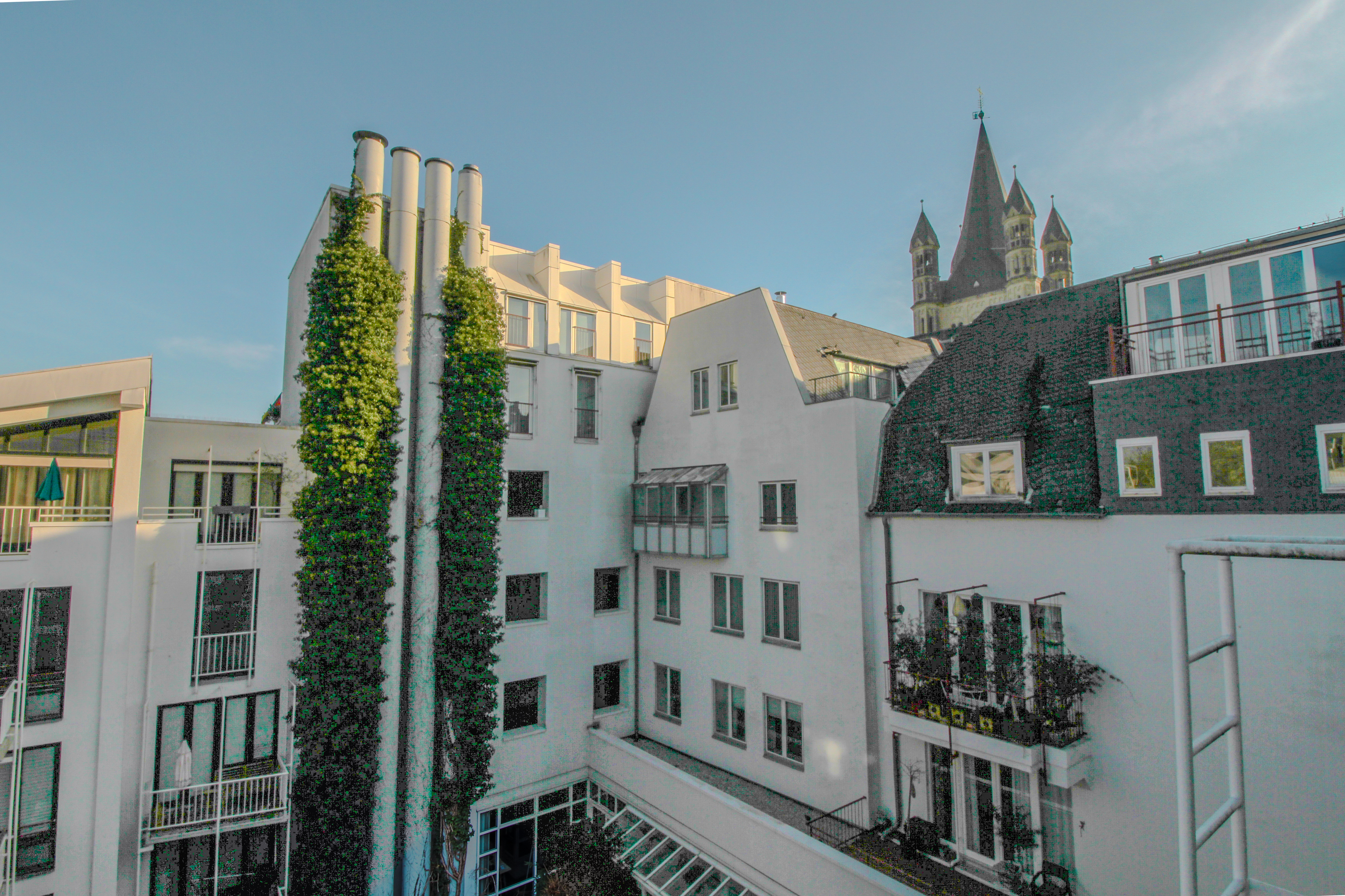 Innenhofwohnung Altstadt Köln mit Balkon - Maisonette mit Dachterrasse in Bestlage Köln-Altstadt