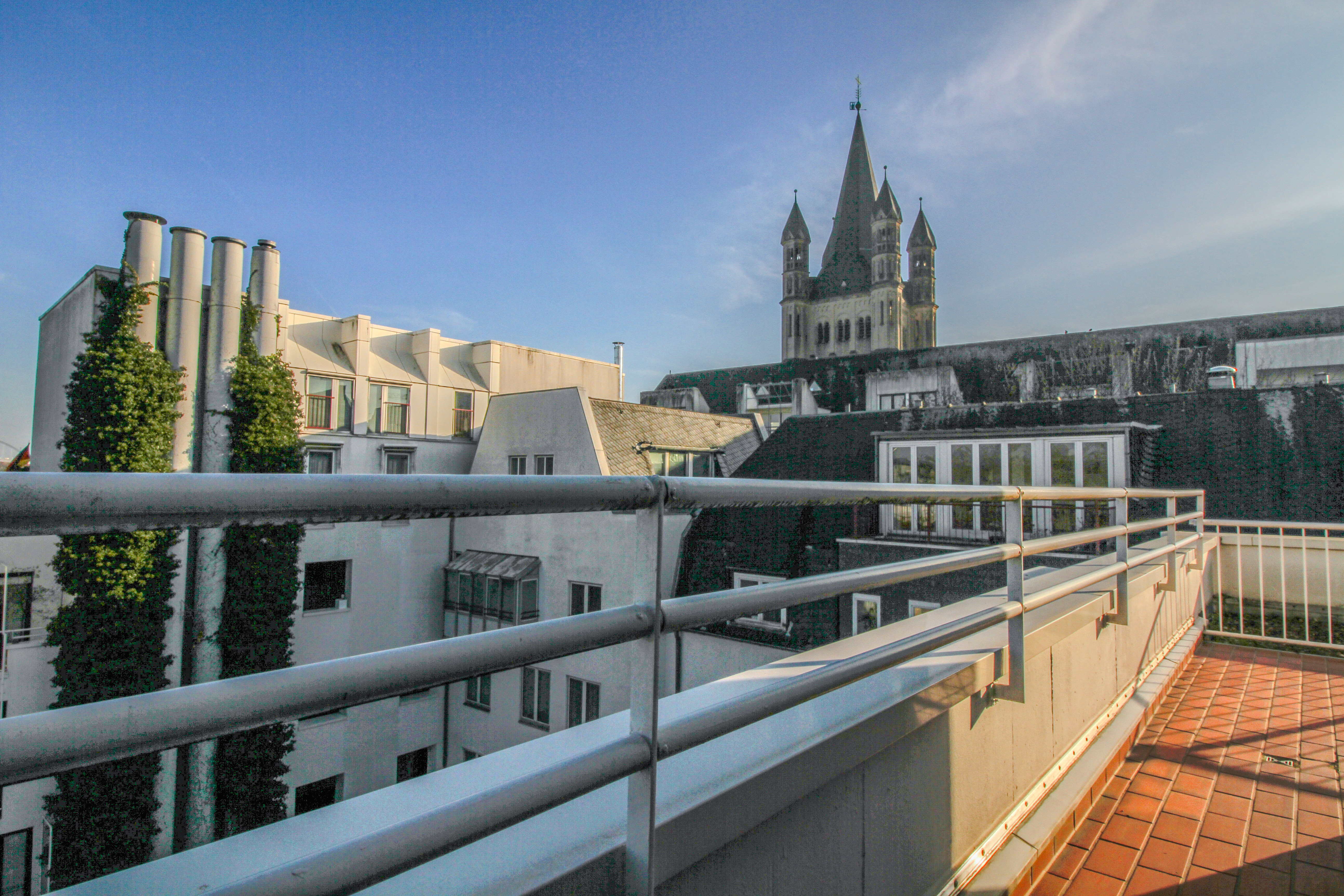 Penthouse mit Dachterrasse und Domblick - Maisonette mit Dachterrasse in Bestlage Köln-Altstadt