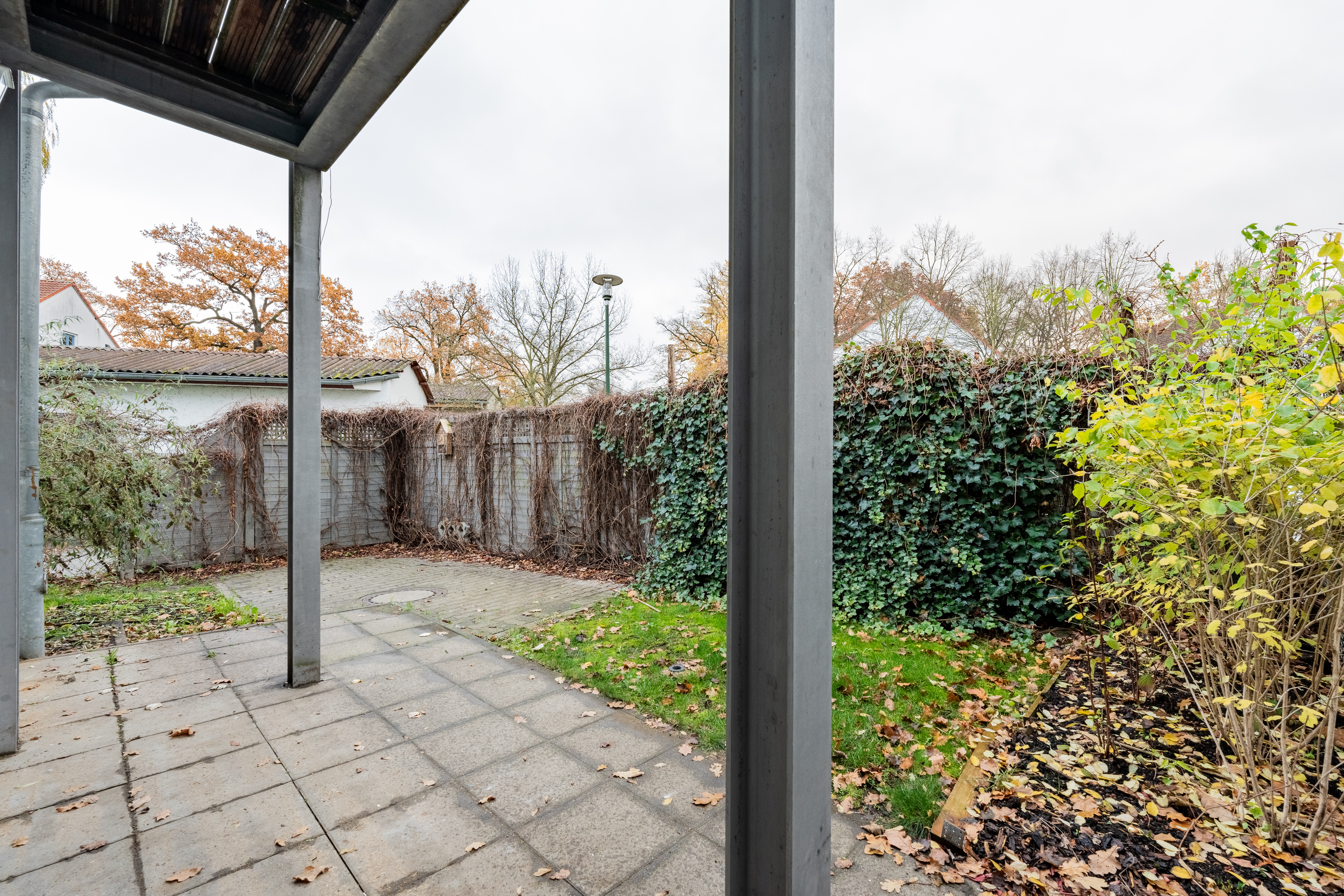 Terrace - Modernised terraced corner house in a quiet residential area