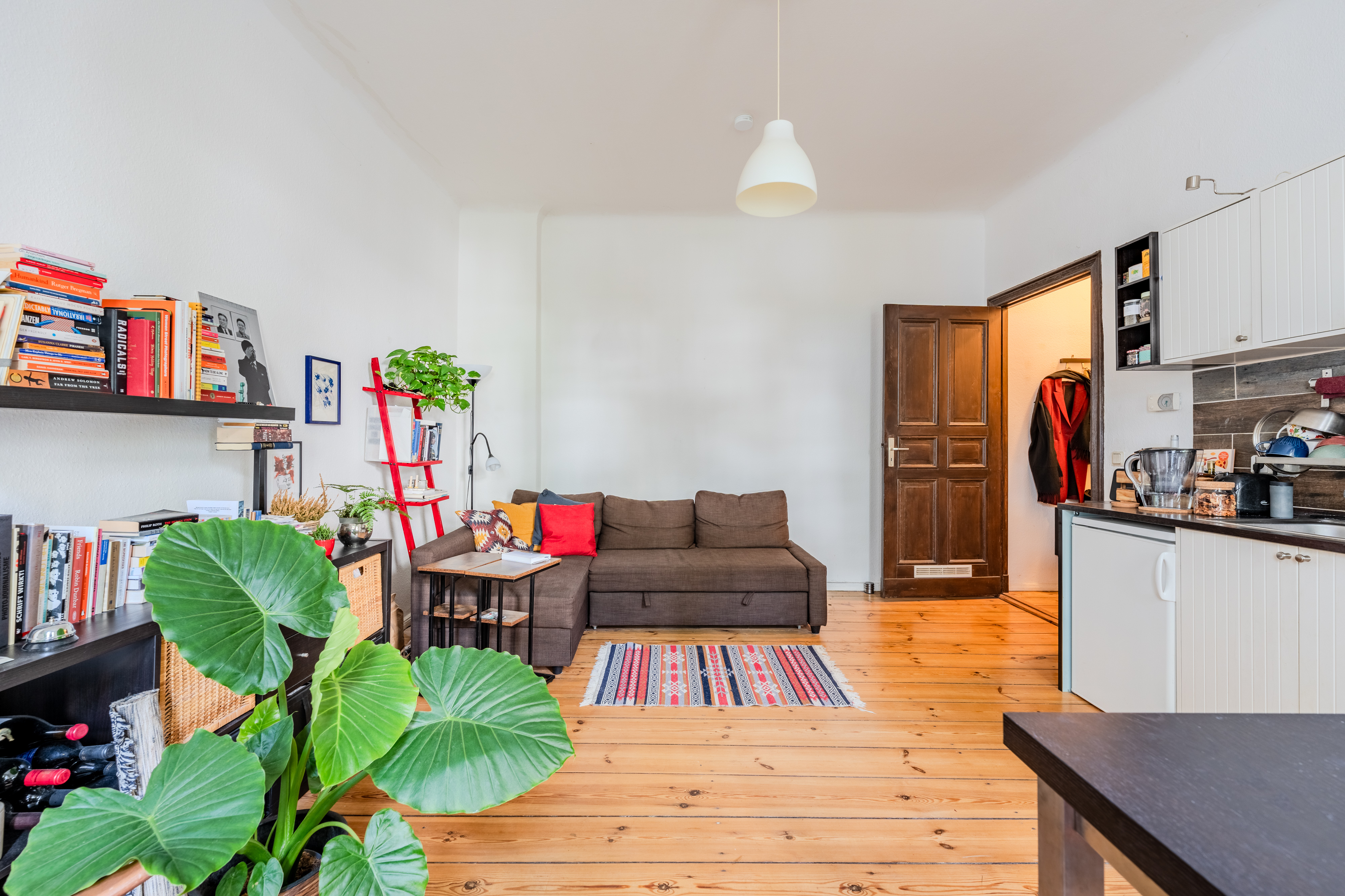 खुली रसोई के साथ उज्ज्वल स्टूडियो - आरामदायक सिंगल अपार्टमेंट – अक्टूबर 2024 से रहने के लिए तैयार।