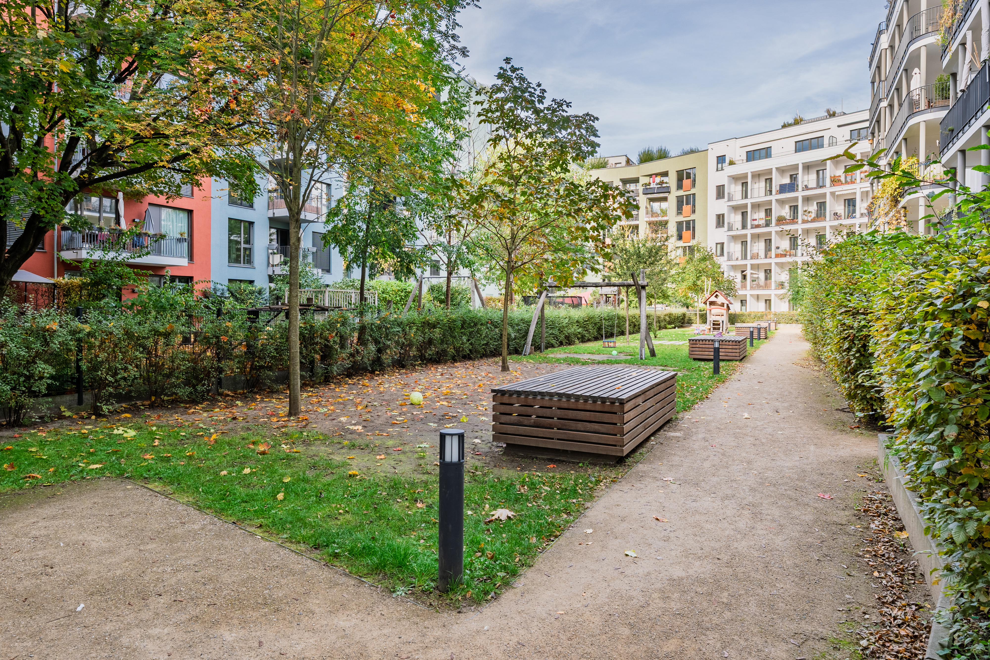 Résidence neuve avec cour intérieure et aire de jeux - Moderne, en plein milieu, avec balcon au soleil - 2 pièces dans le quartier de Boxhagener