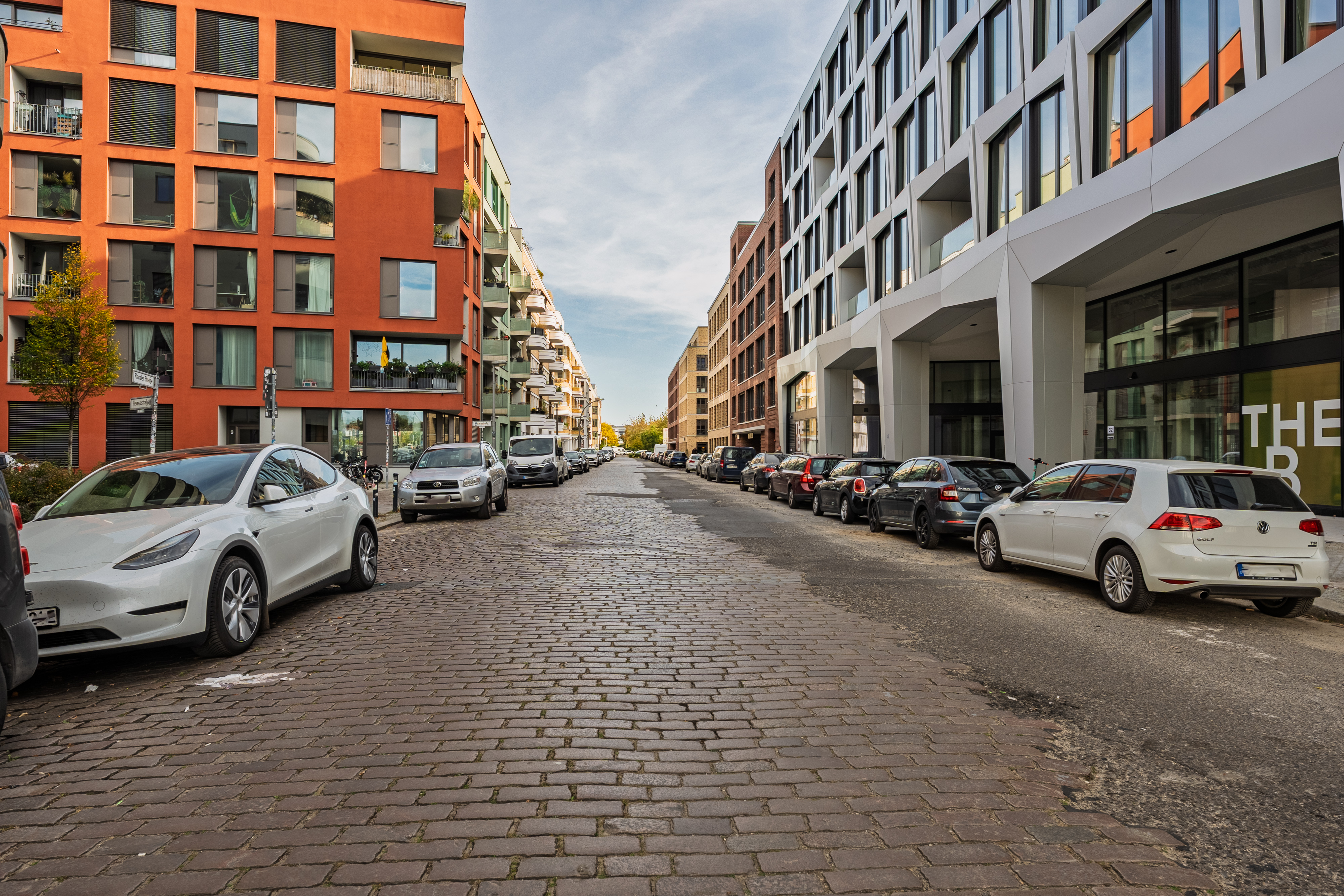 Appartements modernes en centre-ville avec balcon - Modernes, en plein centre, avec balcon donnant sur le soleil - 2 pièces dans le quartier de Boxhagener.