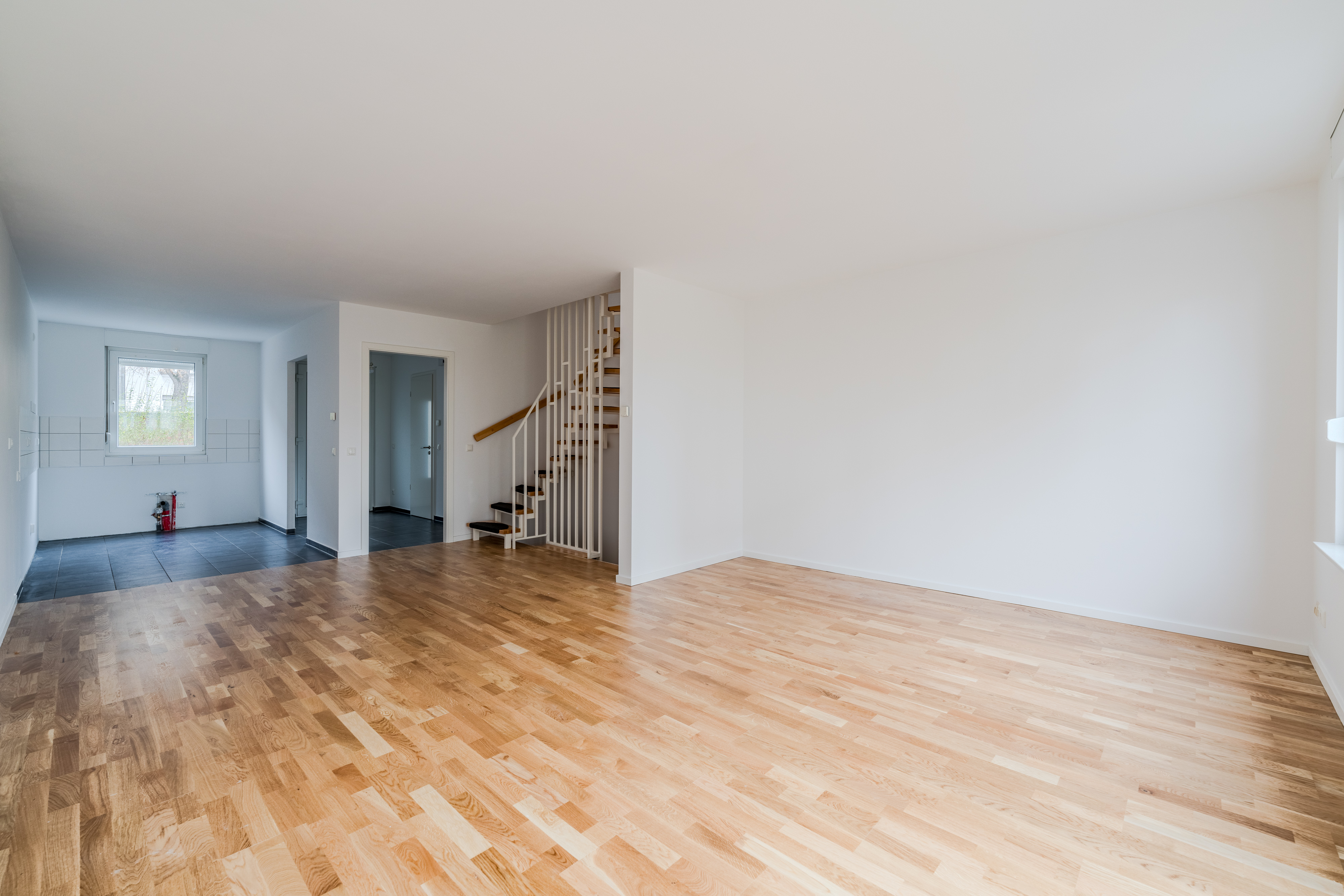 Hannemannstra├ƒe 37A-5 - Modernisiertes Reihenmittelhaus mit neuer Terrasse und Parkett – Wohnen in Britz!