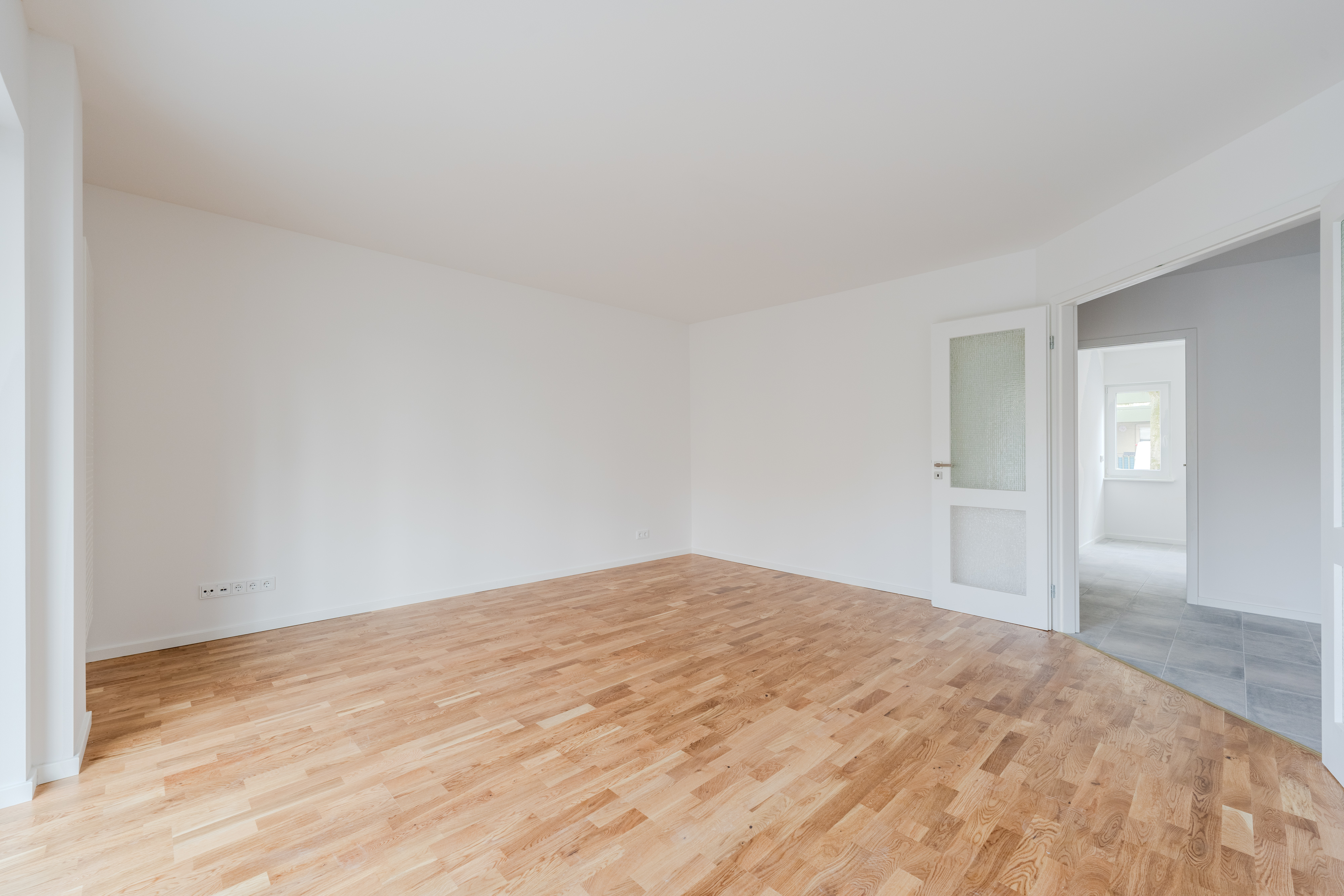 Wohnzimmer - Frisch modernisiert, perfekt gelegen, provisionsfrei – Echtes 3-Zimmer-Highlight !!!