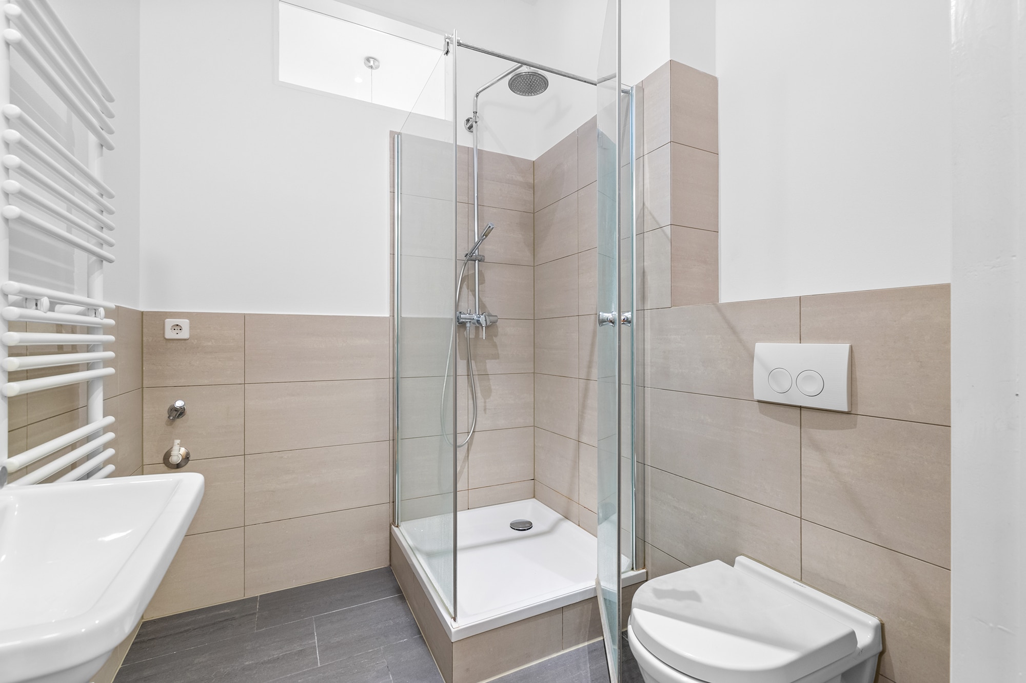 Badezimmer - CHARMANTES 1-ZIMMER-APARTMENT NAHE BOXHAGENER PLATZ SOFORT BEZUGSFREI