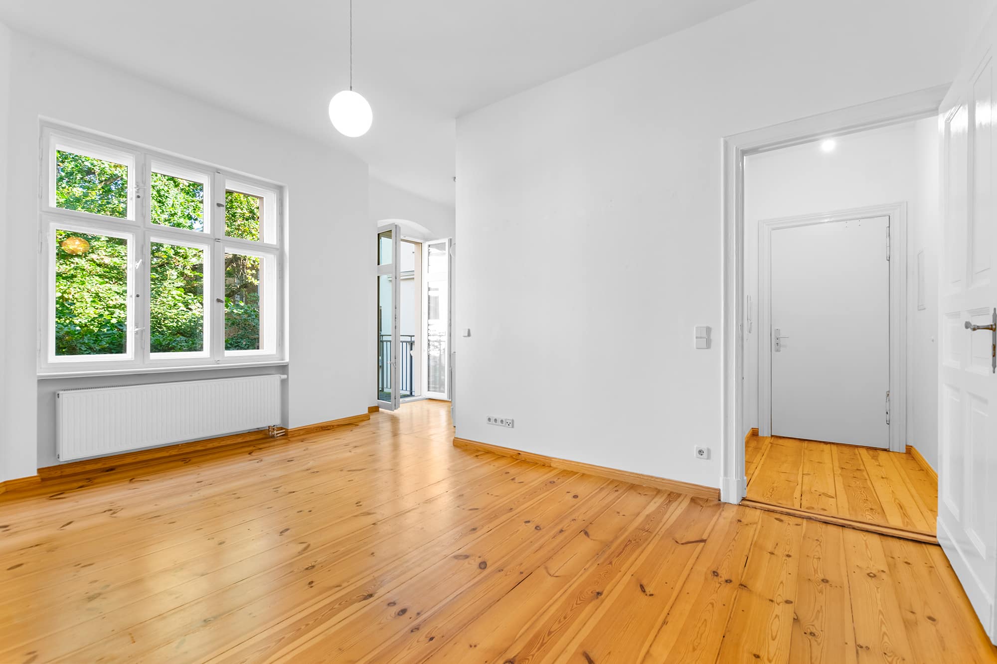 Zimmer - CHARMANTES 1-ZIMMER-APARTMENT NAHE BOXHAGENER PLATZ SOFORT BEZUGSFREI