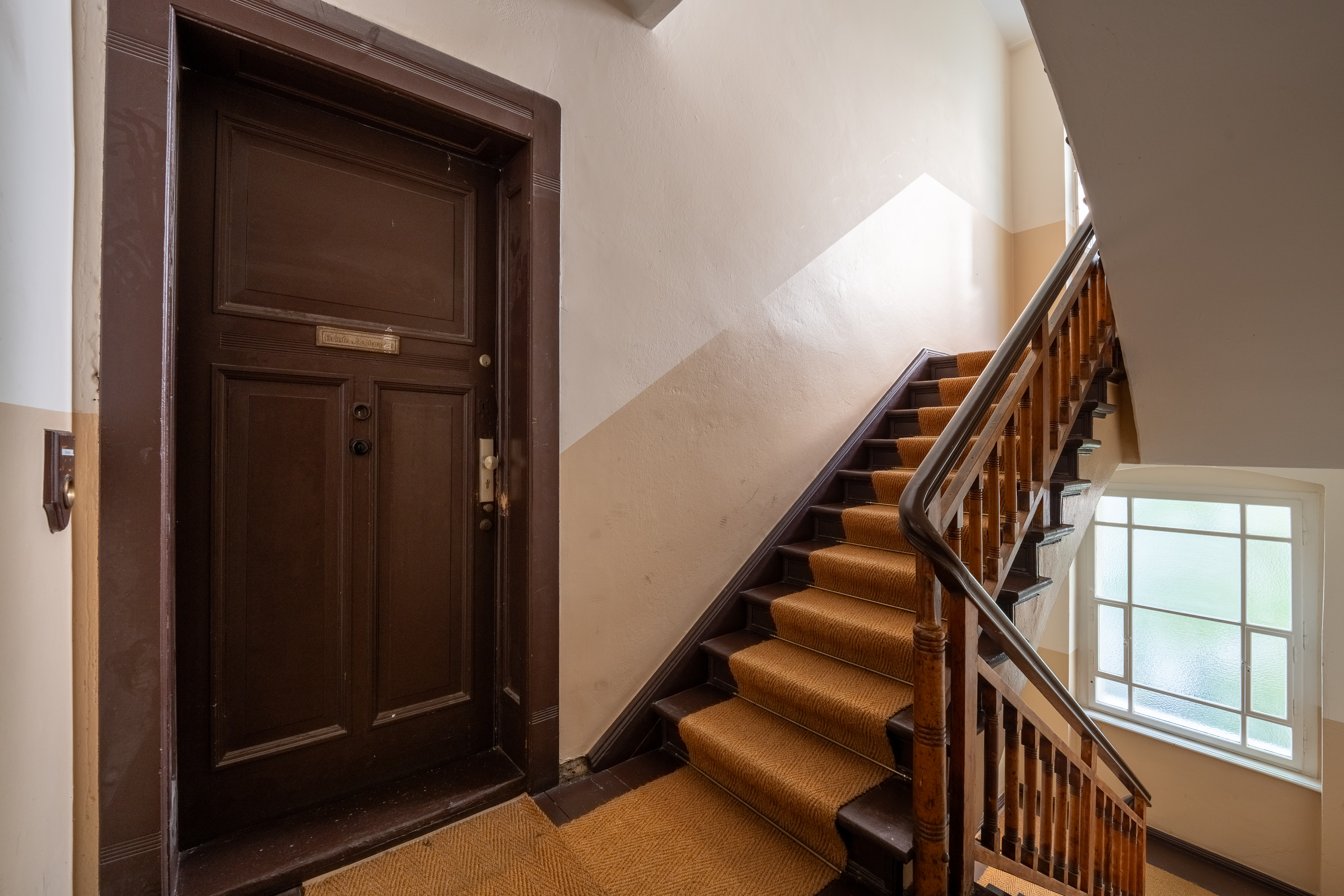 Treppenhaus - Perfekt geschnittenes Studio im modernisierten Altbau im Szenekiez KREUZKÖLLN