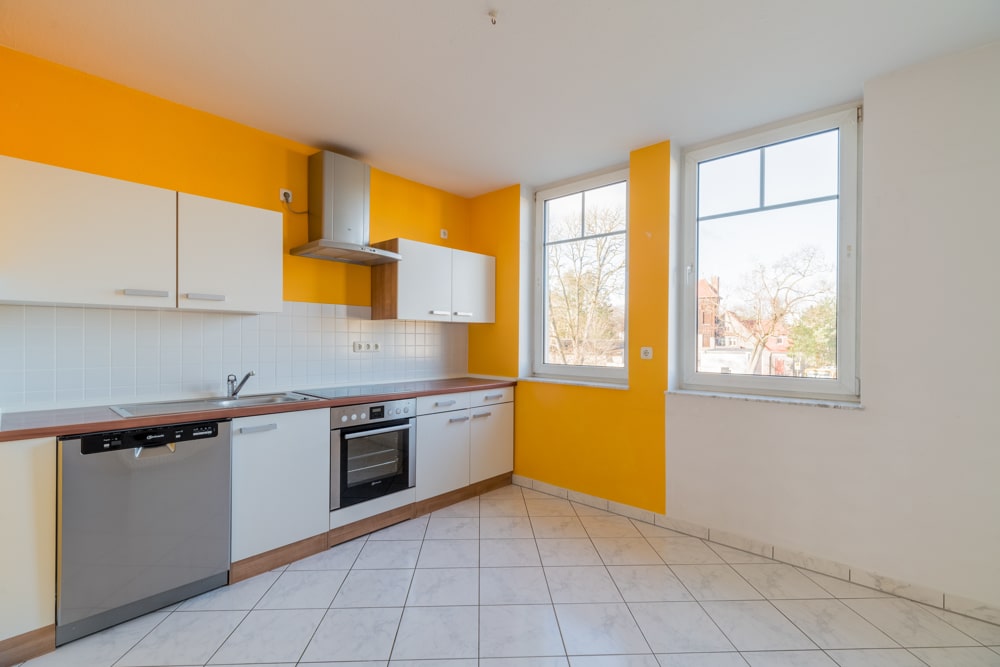 Helle Einbauküche in Altbauwohnung - Etagenwohnung in Berlin , Müggelheim (Köpenick)