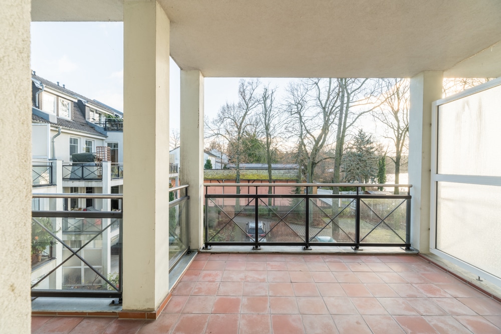 Überdachte Loggia mit Wasserblick - Etagenwohnung in Berlin , Müggelheim (Köpenick)