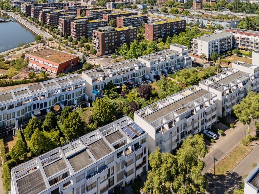 Tolle Lage an der Bucht - Wohnen am Wasser mit unverbaubarem Blick