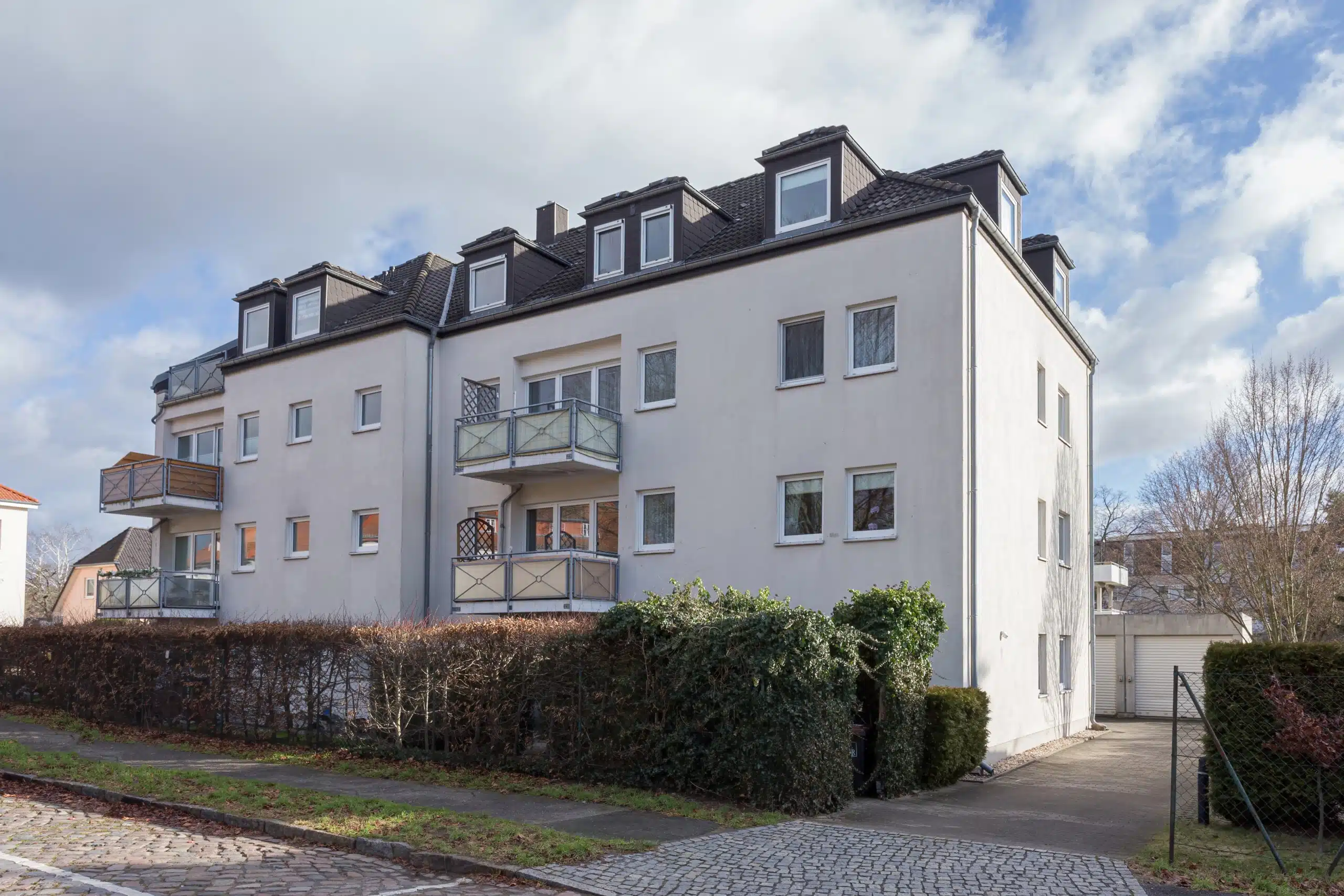 Sehr schöne und gut vermietete Wohnung in ruhiger Lage